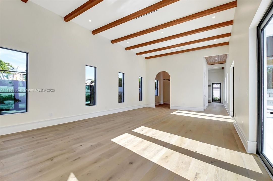 For Sale: $3,200,000 (4 beds, 3 baths, 3104 Square Feet)