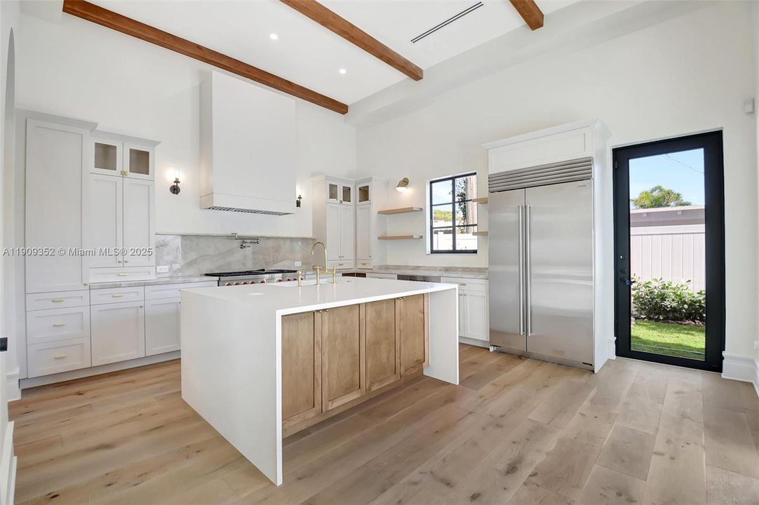 For Sale: $3,200,000 (4 beds, 3 baths, 3104 Square Feet)