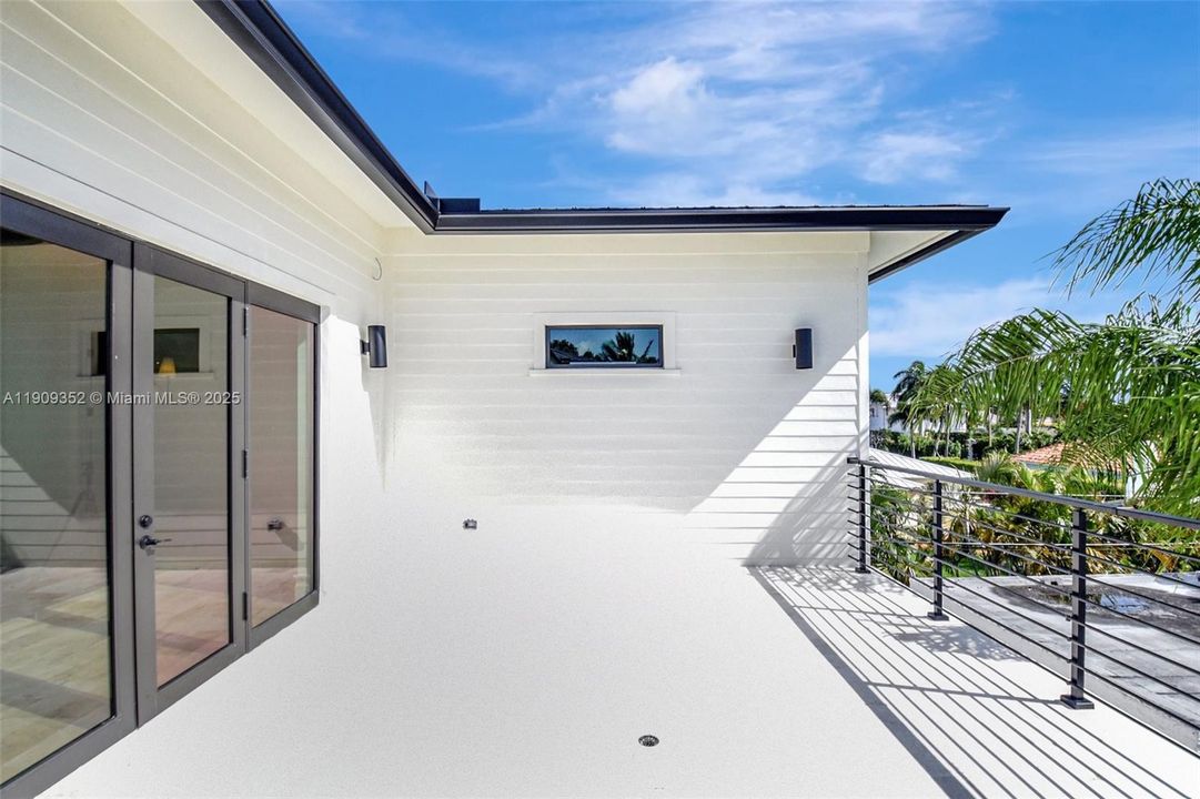 For Sale: $3,200,000 (4 beds, 3 baths, 3104 Square Feet)