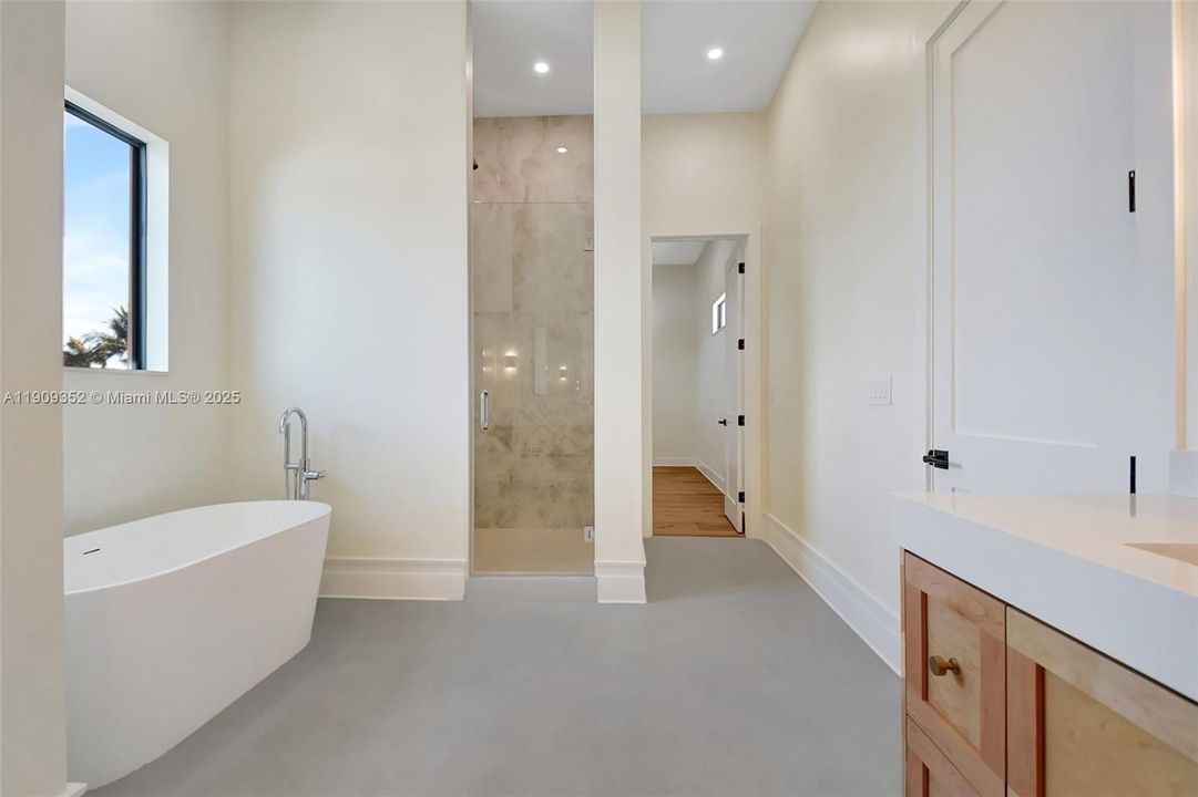 For Sale: $3,200,000 (4 beds, 3 baths, 3104 Square Feet)