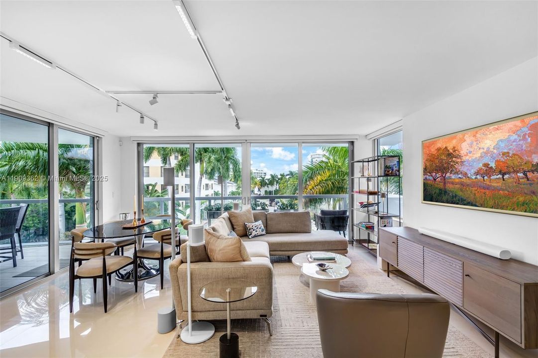 For Sale: $1,049,000 (3 beds, 2 baths, 1376 Square Feet)