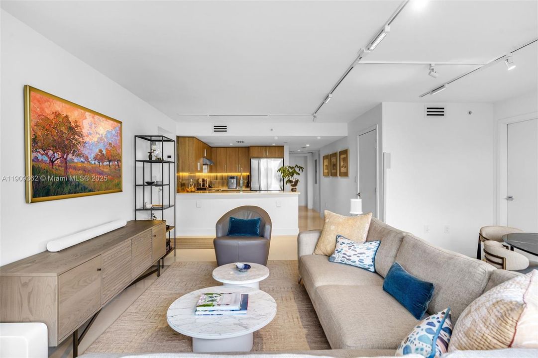 For Sale: $1,049,000 (3 beds, 2 baths, 1376 Square Feet)