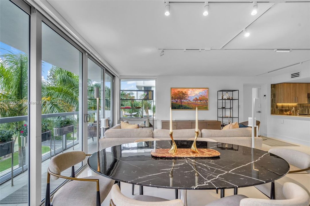 For Sale: $1,049,000 (3 beds, 2 baths, 1376 Square Feet)