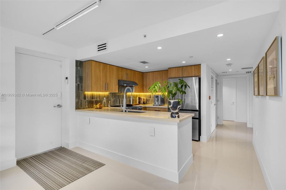 For Sale: $1,049,000 (3 beds, 2 baths, 1376 Square Feet)