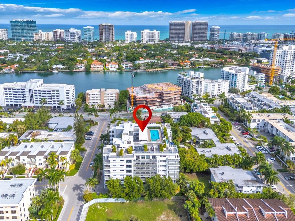 For Sale: $1,049,000 (3 beds, 2 baths, 1376 Square Feet)