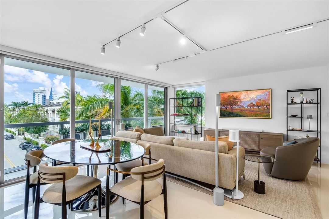 For Sale: $1,049,000 (3 beds, 2 baths, 1376 Square Feet)