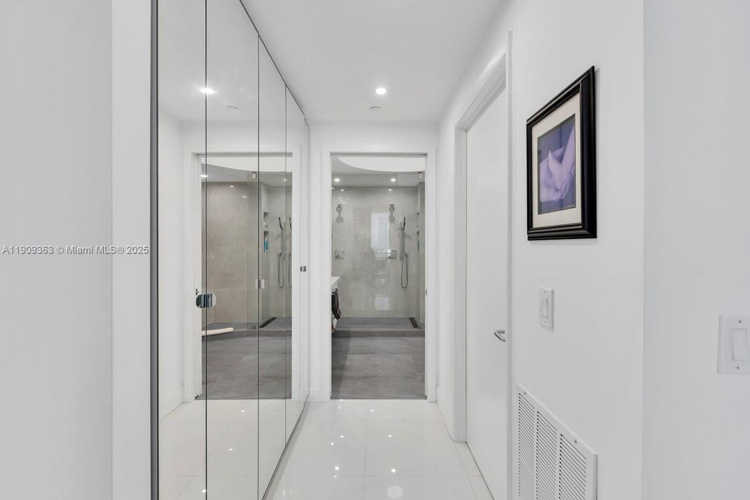 For Sale: $995,000 (2 beds, 2 baths, 1581 Square Feet)