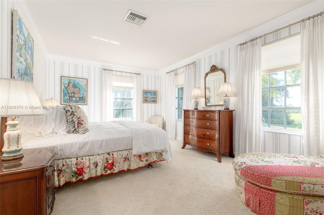 На продажу: $6,250,000 (5 спален, 5 ванн, 2945 Квадратных фут)