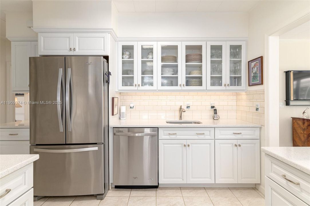 На продажу: $6,250,000 (5 спален, 5 ванн, 2945 Квадратных фут)