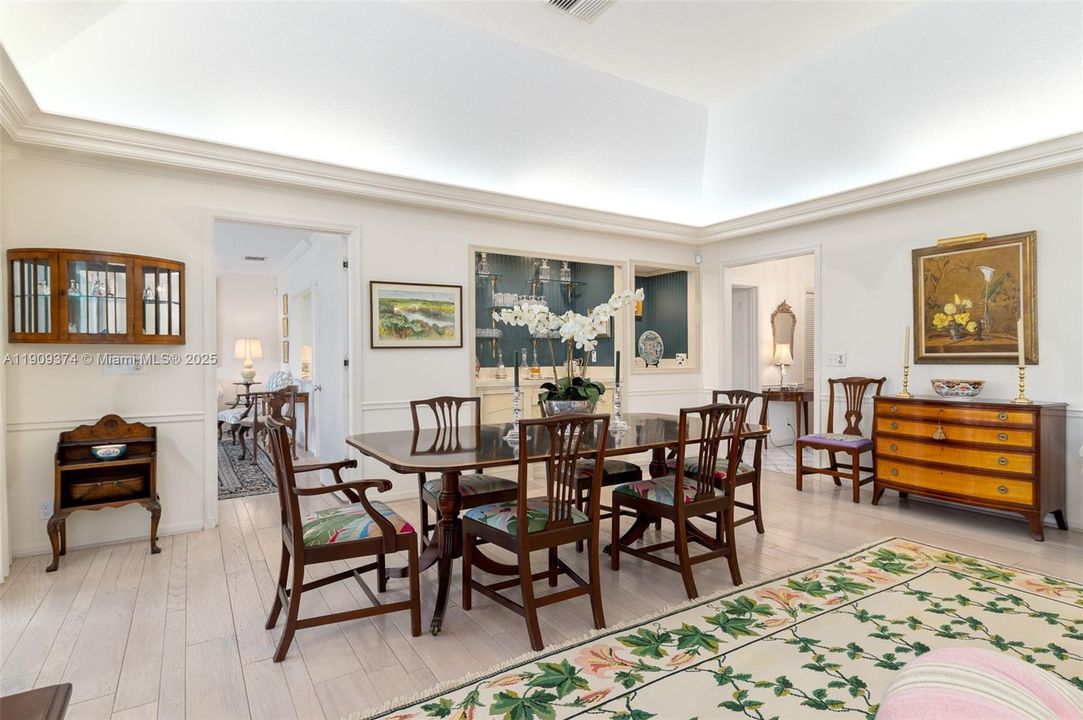 На продажу: $6,250,000 (5 спален, 5 ванн, 2945 Квадратных фут)