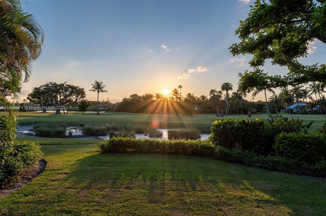 На продажу: $6,250,000 (5 спален, 5 ванн, 2945 Квадратных фут)