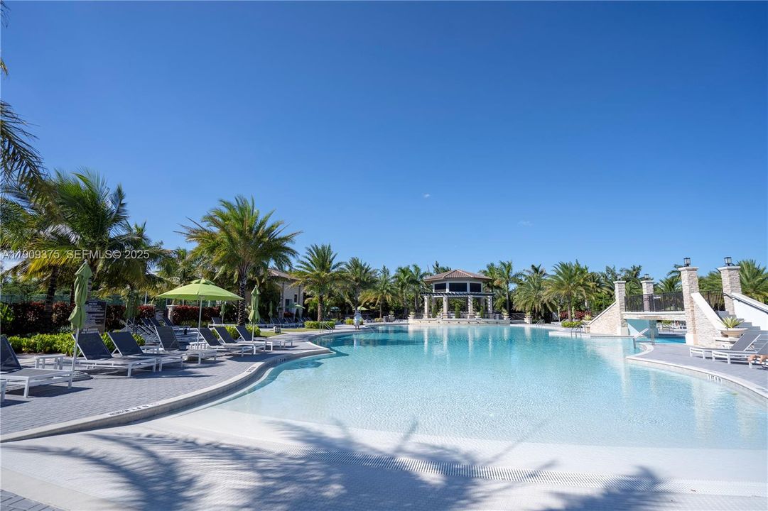 В аренду: $3,900 (4 спален, 3 ванн, 1757 Квадратных фут)