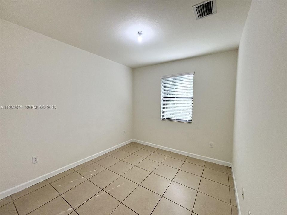 В аренду: $3,900 (4 спален, 3 ванн, 1757 Квадратных фут)