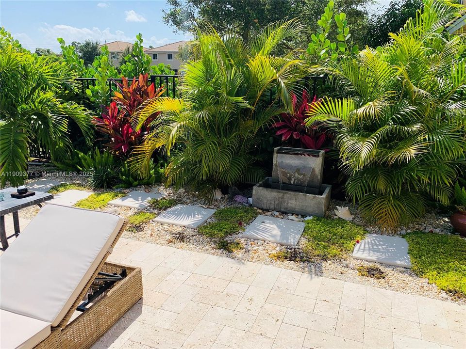 Active With Contract: $3,300 (4 beds, 2 baths, 2365 Square Feet)