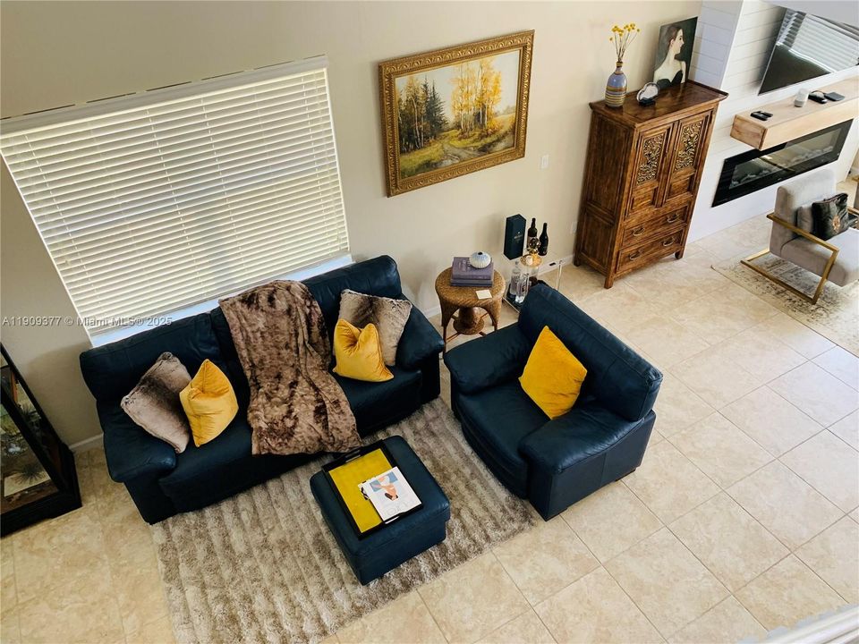 Active With Contract: $3,300 (4 beds, 2 baths, 2365 Square Feet)