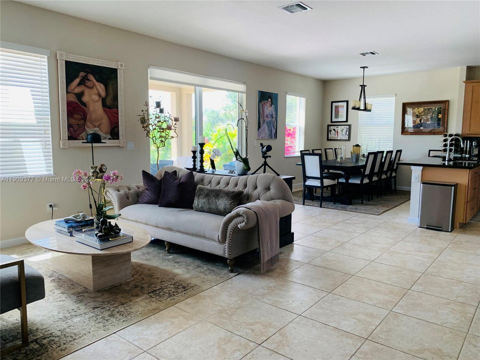 Active With Contract: $3,300 (4 beds, 2 baths, 2365 Square Feet)
