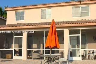 En Venta: $948,000 (5 camas, 3 baños, 2672 Pies cuadrados)