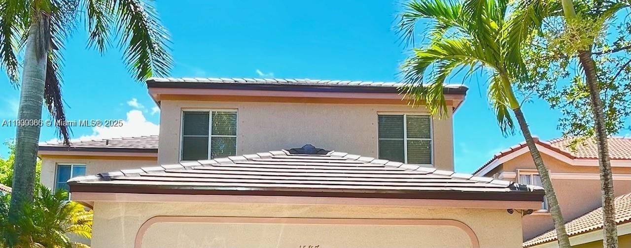 En Venta: $948,000 (5 camas, 3 baños, 2672 Pies cuadrados)