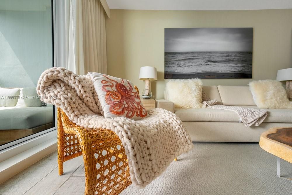 出租: $17,500 (1 贝兹, 1 浴室, 866 平方英尺)