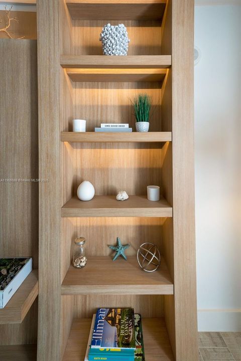 出租: $17,500 (1 贝兹, 1 浴室, 866 平方英尺)