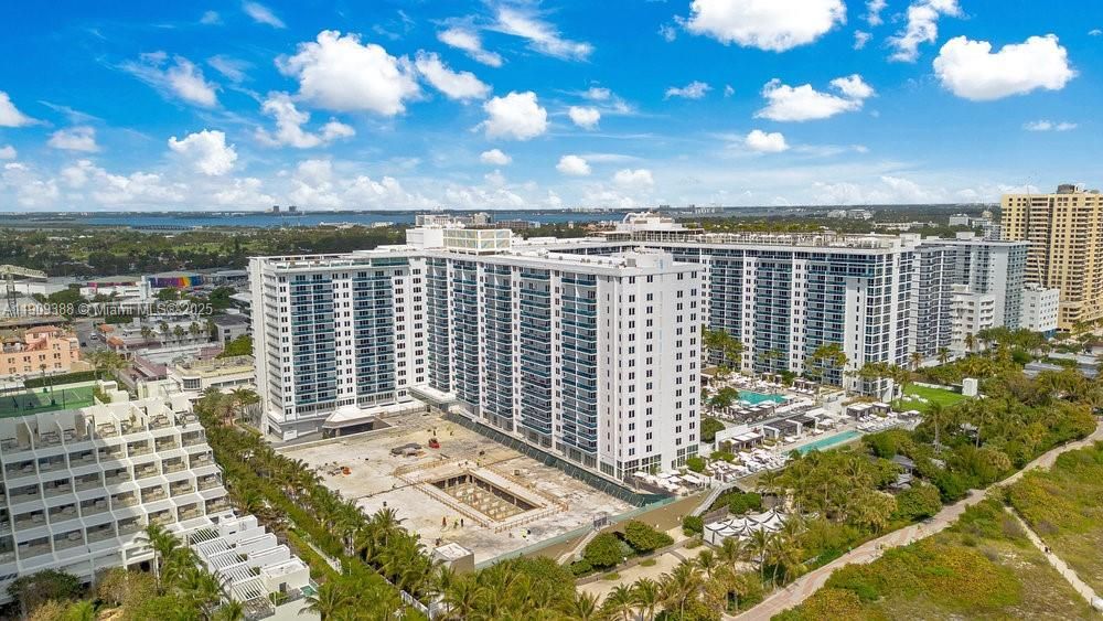 出租: $17,500 (1 贝兹, 1 浴室, 866 平方英尺)