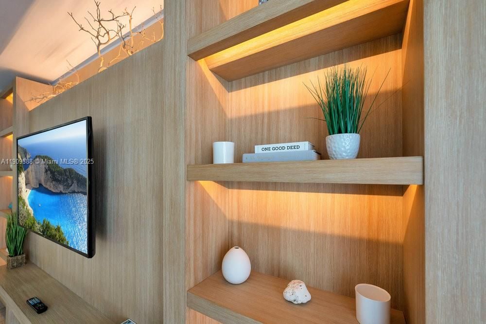 出租: $17,500 (1 贝兹, 1 浴室, 866 平方英尺)