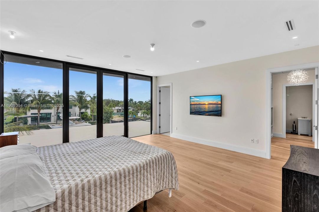 На продажу: $5,500,000 (4 спален, 4 ванн, 0 Квадратных фут)