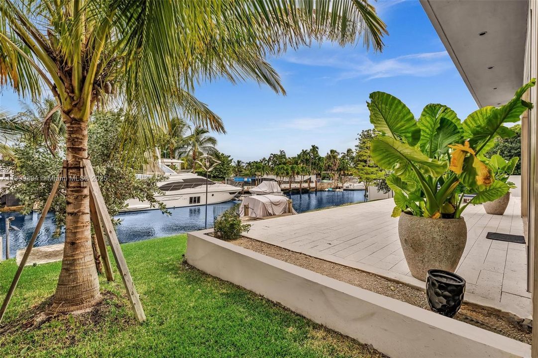 На продажу: $5,500,000 (4 спален, 4 ванн, 0 Квадратных фут)