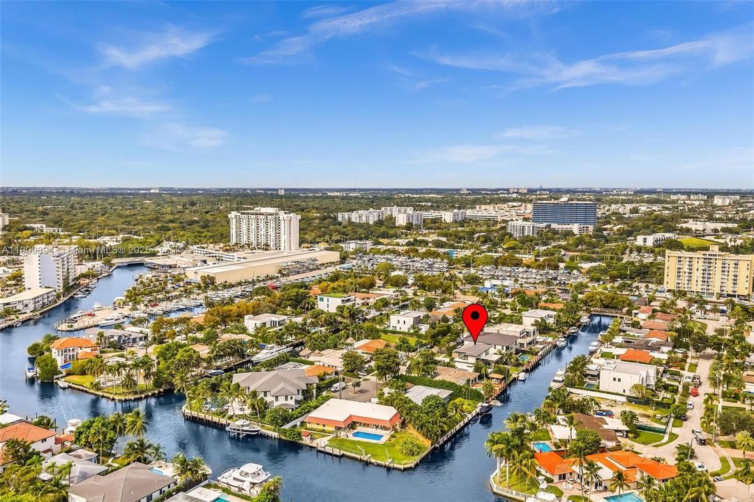 На продажу: $5,500,000 (4 спален, 4 ванн, 0 Квадратных фут)