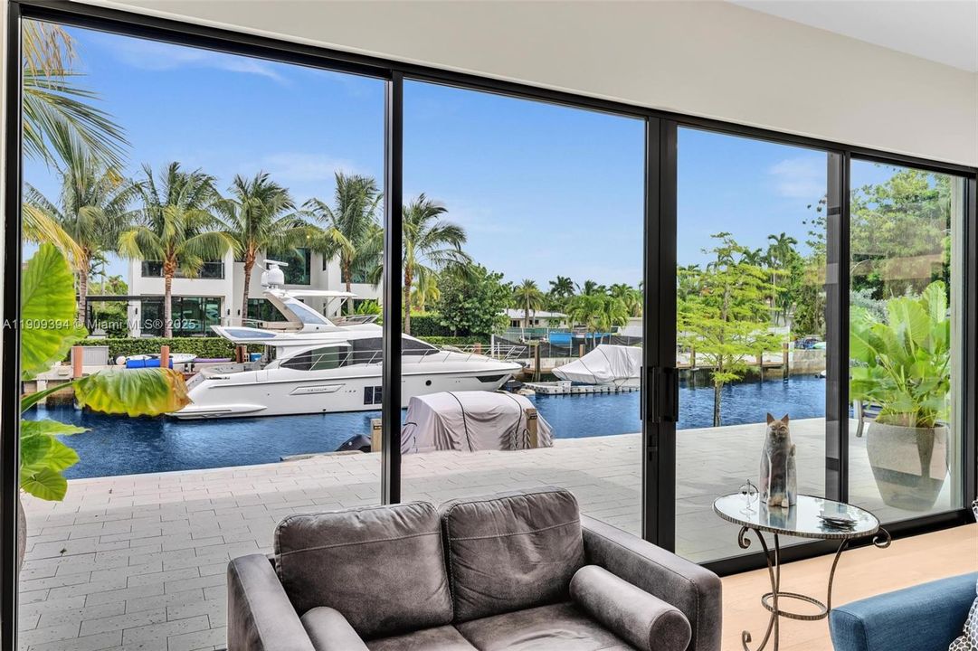 На продажу: $5,500,000 (4 спален, 4 ванн, 0 Квадратных фут)