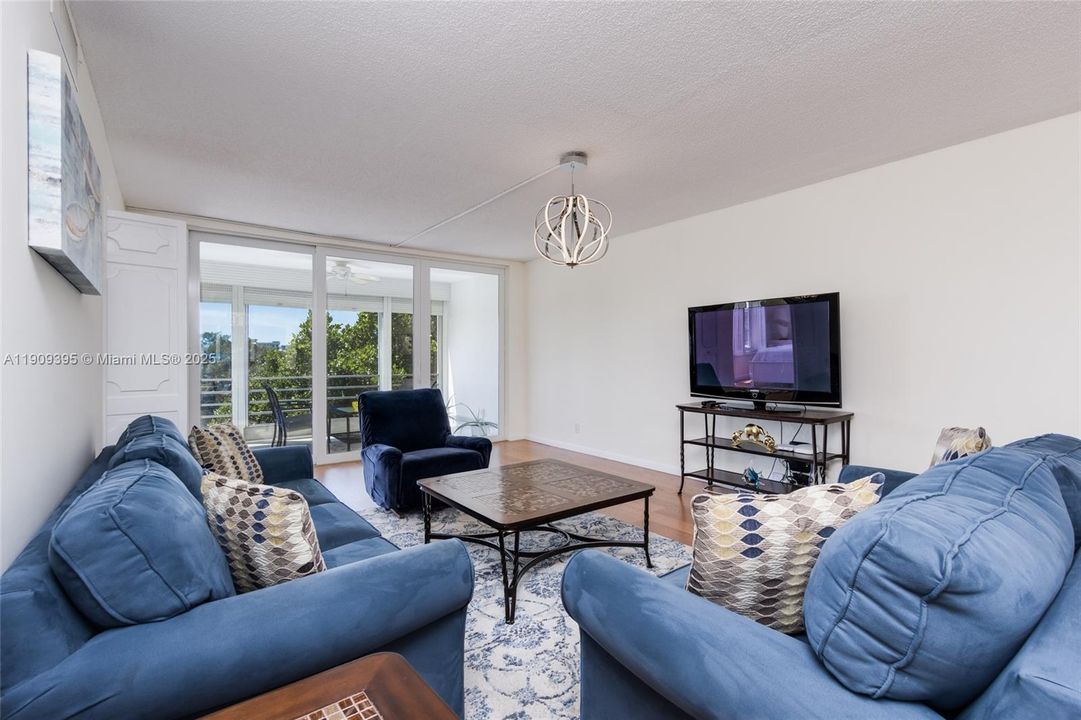 En Renta: $2,500 (2 camas, 2 baños, 1100 Pies cuadrados)