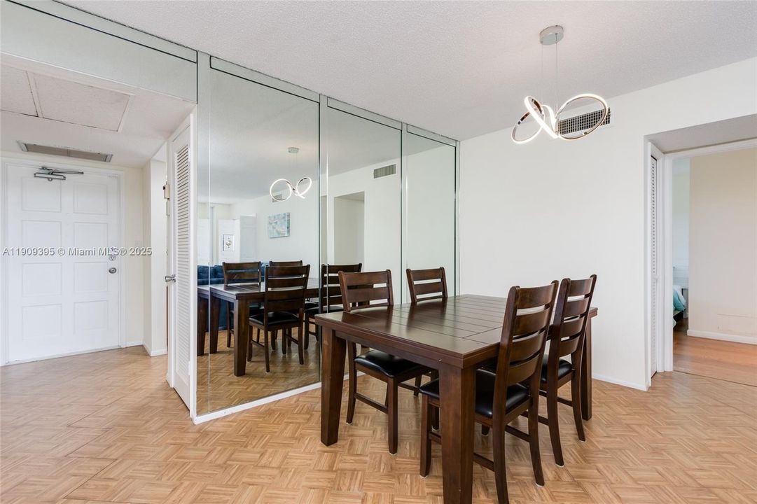 En Renta: $2,500 (2 camas, 2 baños, 1100 Pies cuadrados)