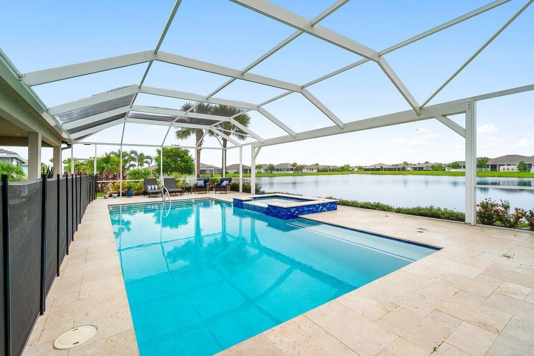 Screened Pool/Spa