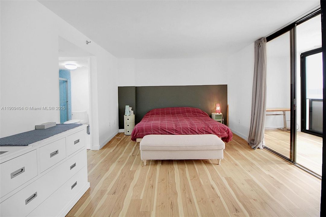 На продажу: $700,000 (2 спален, 2 ванн, 1088 Квадратных фут)