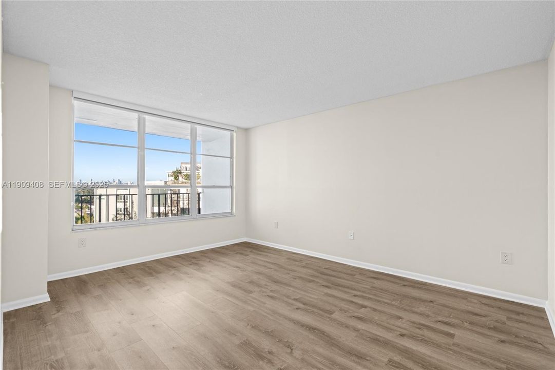 Recently Rented: $2,600 (1 beds, 1 baths, 835 Square Feet)