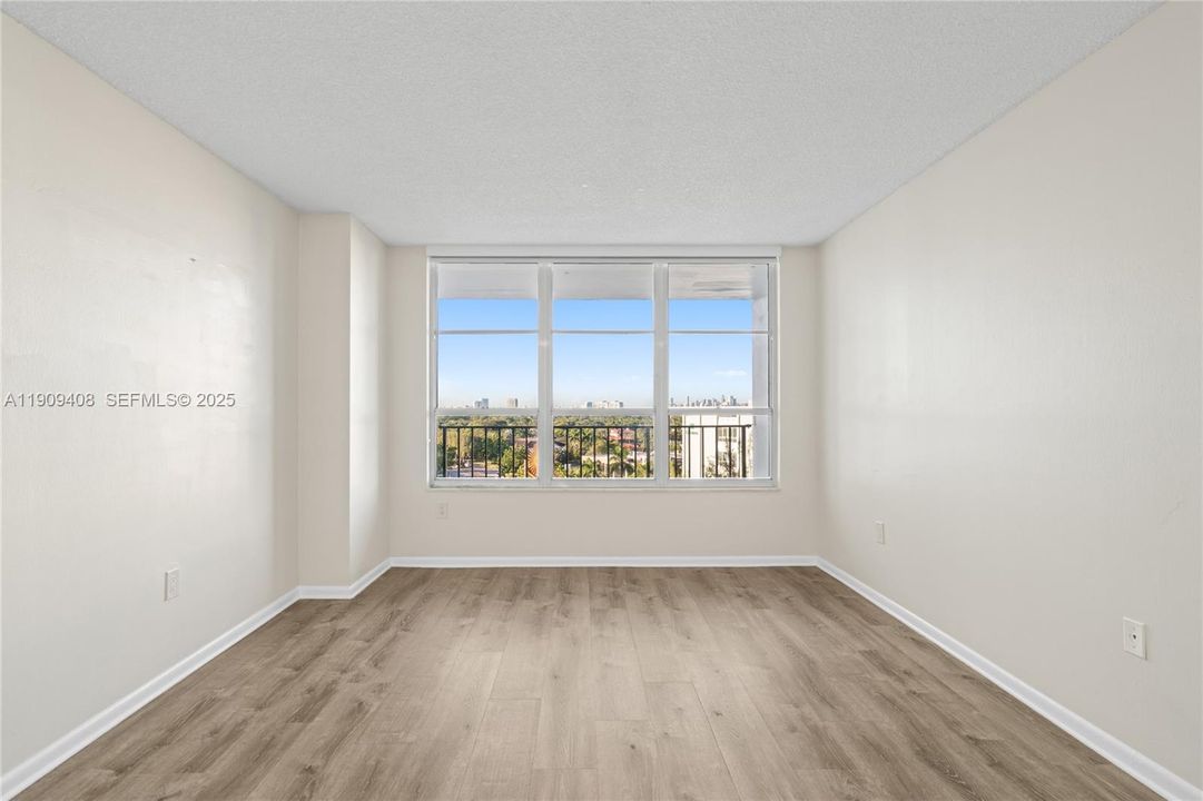 Recently Rented: $2,600 (1 beds, 1 baths, 835 Square Feet)