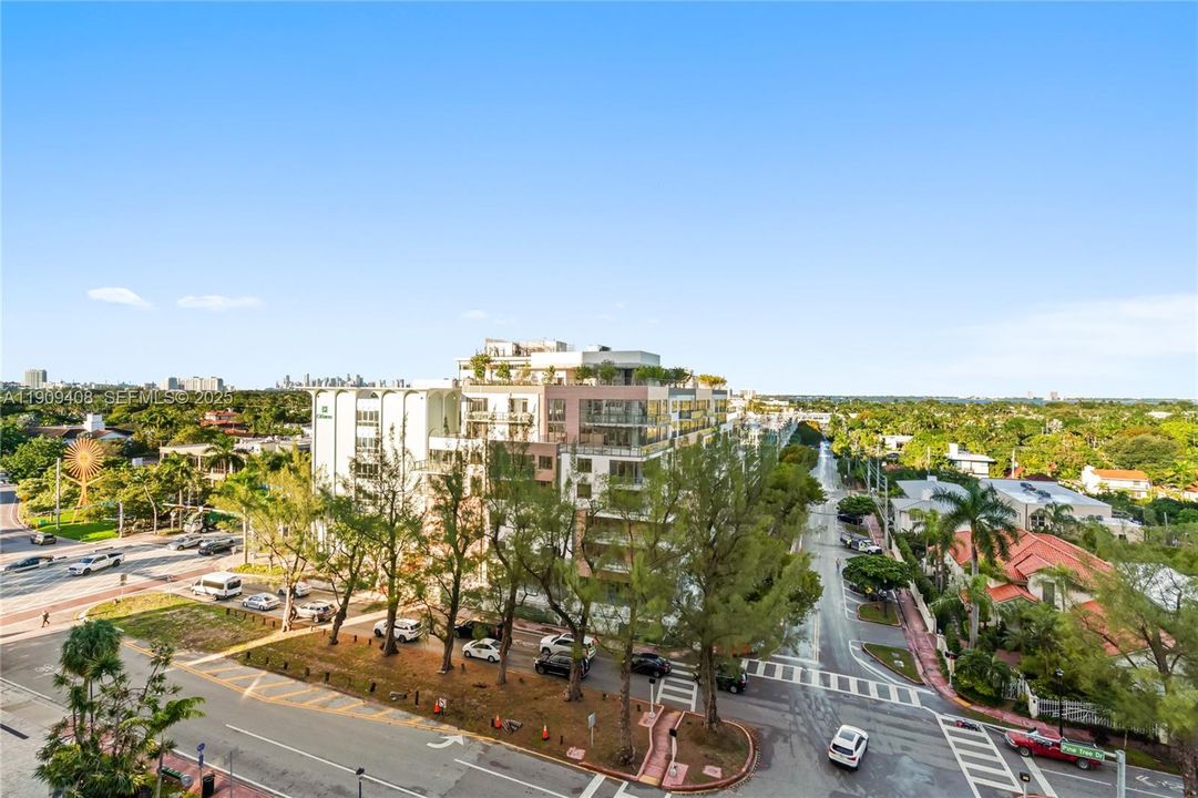 Recently Rented: $2,600 (1 beds, 1 baths, 835 Square Feet)