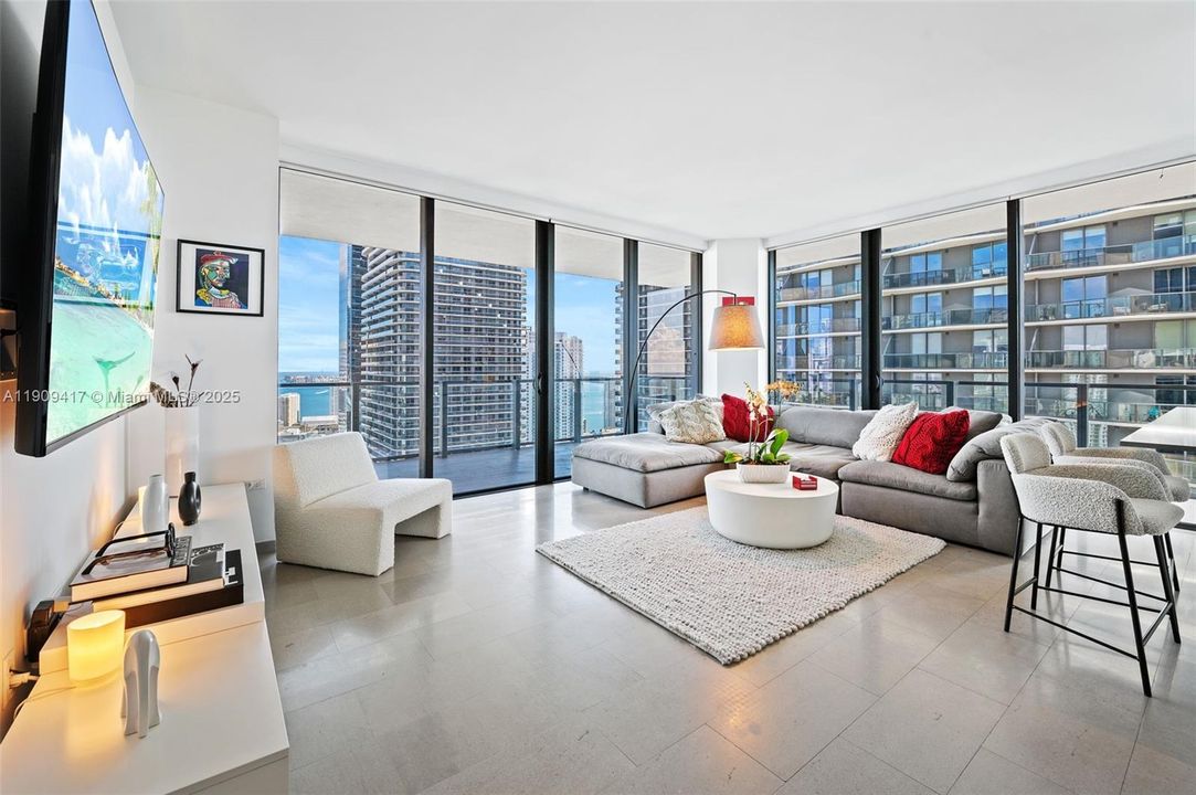 待售: $1,250,000 (2 贝兹, 2 浴室, 1270 平方英尺)