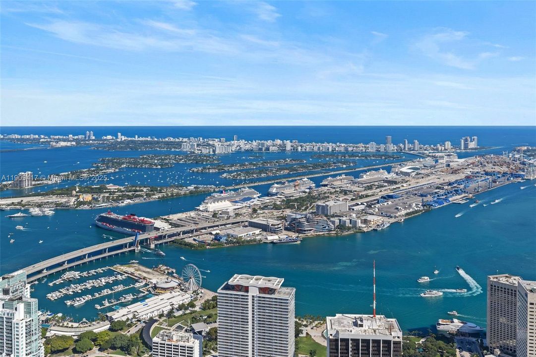 待售: $1,250,000 (2 贝兹, 2 浴室, 1270 平方英尺)