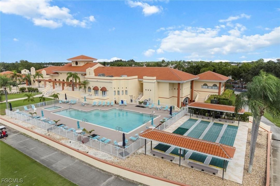 For Sale: $150,500 (2 beds, 2 baths, 1255 Square Feet)