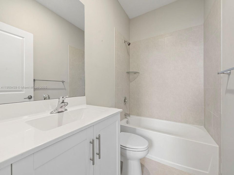 For Rent: $2,600 (3 beds, 2 baths, 1545 Square Feet)