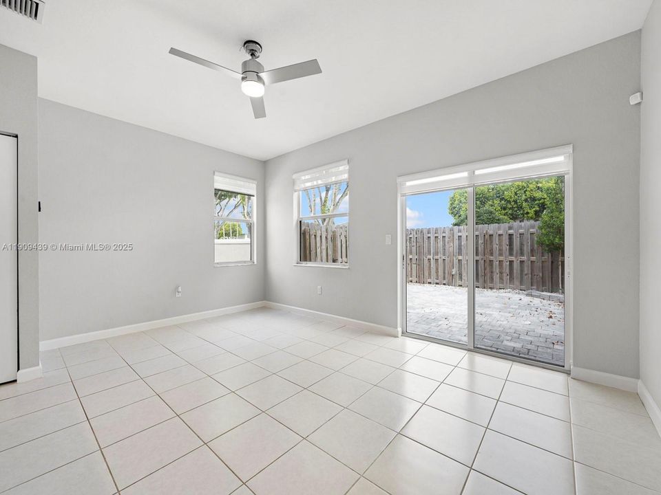 For Rent: $2,600 (3 beds, 2 baths, 1545 Square Feet)