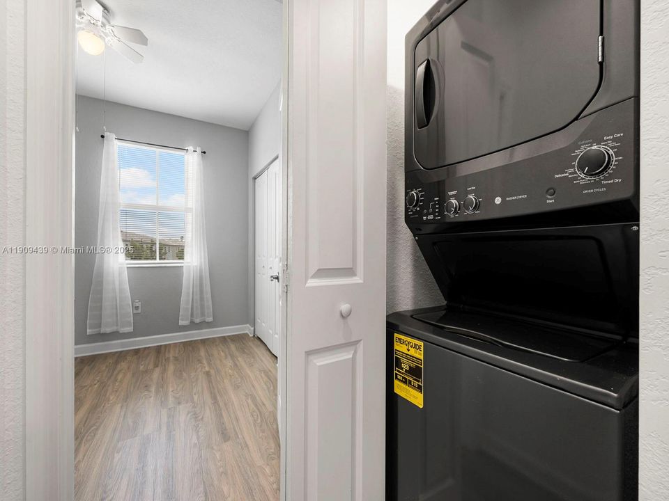 For Rent: $2,600 (3 beds, 2 baths, 1545 Square Feet)