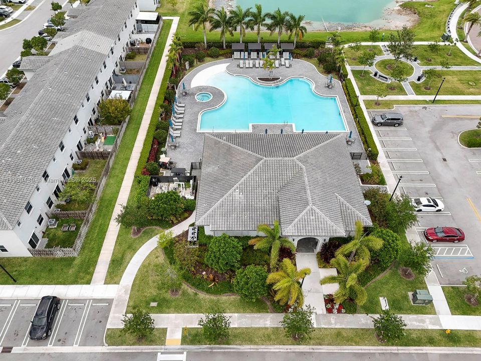 For Rent: $2,600 (3 beds, 2 baths, 1545 Square Feet)