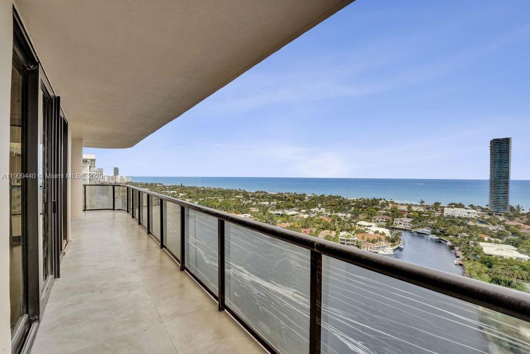 For Sale: $1,590,000 (4 beds, 2 baths, 2360 Square Feet)