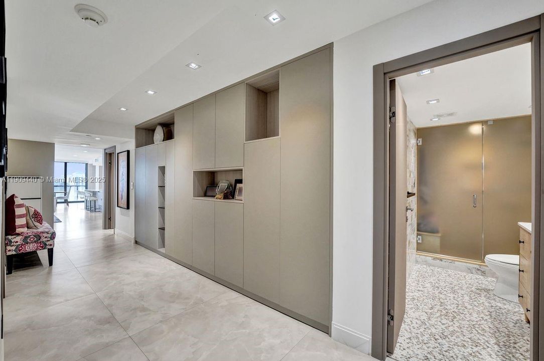 For Sale: $1,590,000 (4 beds, 2 baths, 2360 Square Feet)