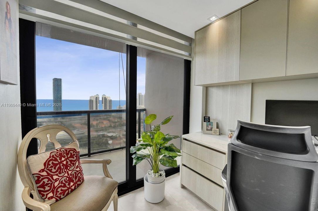 For Sale: $1,590,000 (4 beds, 2 baths, 2360 Square Feet)