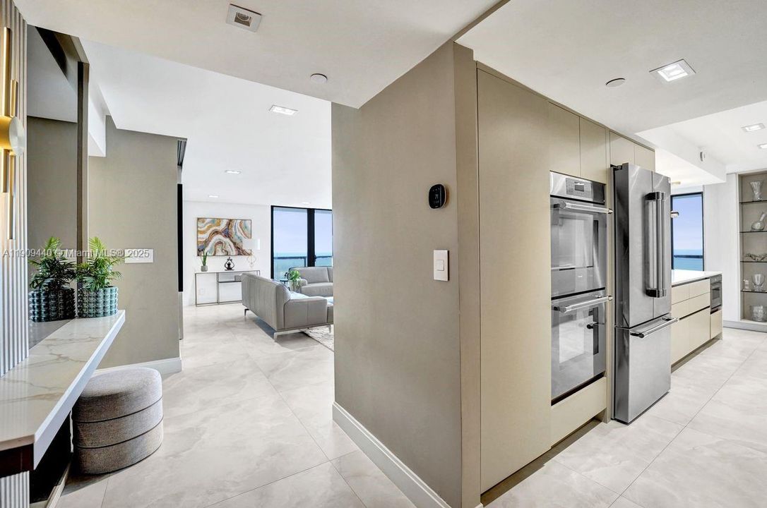 For Sale: $1,590,000 (4 beds, 2 baths, 2360 Square Feet)