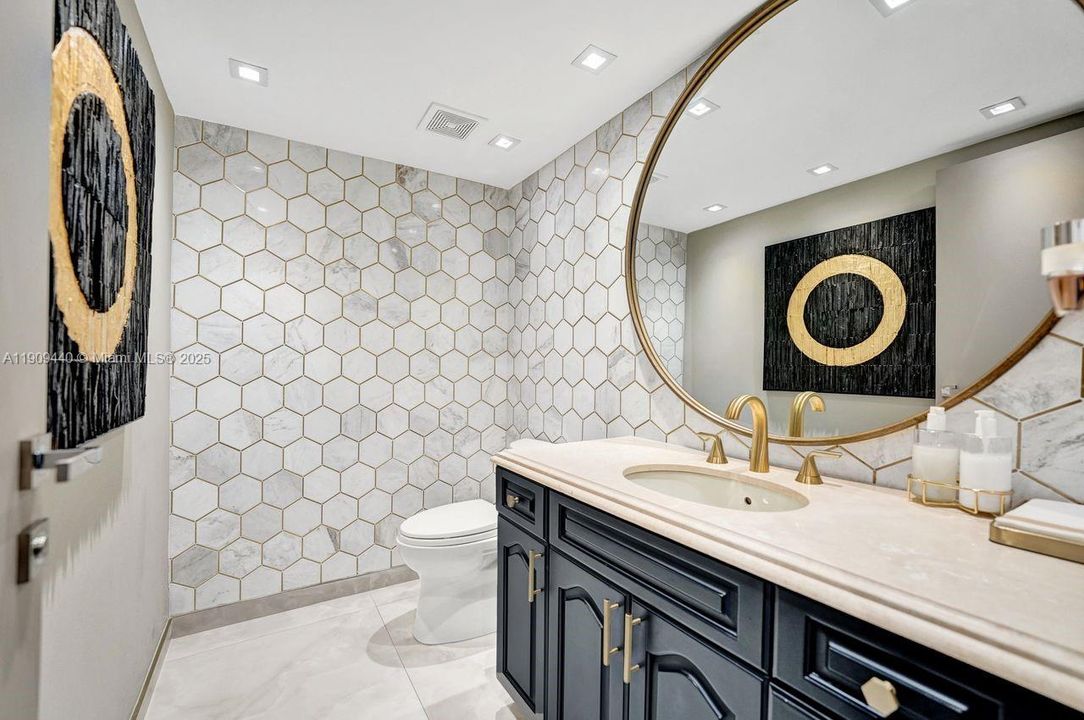 For Sale: $1,590,000 (4 beds, 2 baths, 2360 Square Feet)