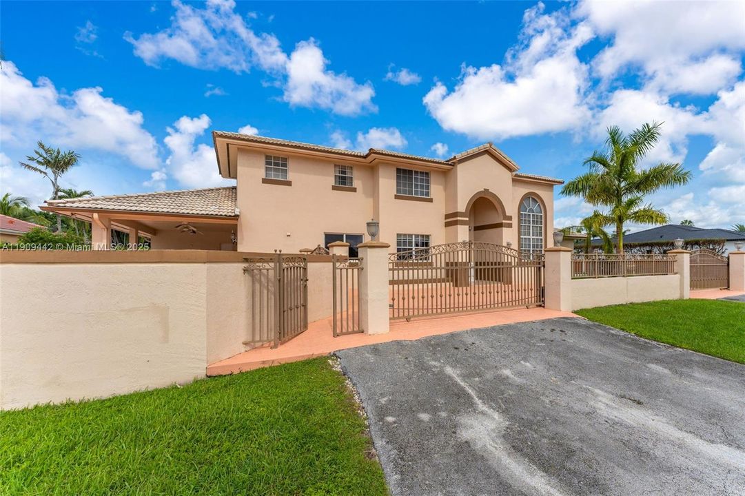 待售: $1,985,000 (5 贝兹, 4 浴室, 3441 平方英尺)